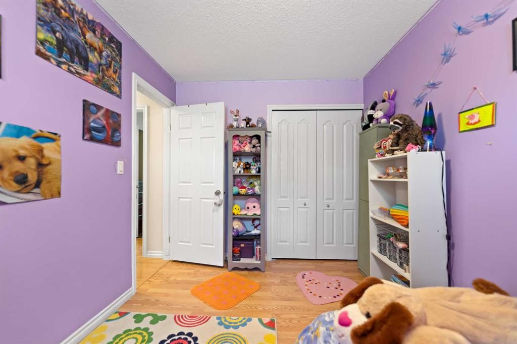 323 Maddock Crescent Ne, Calgary, AB