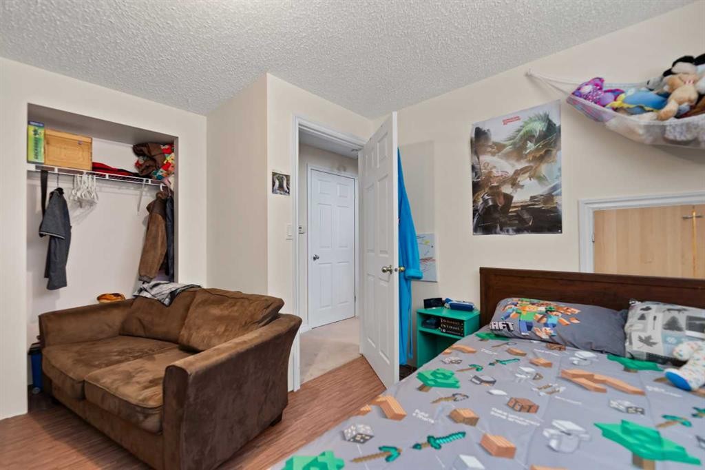 323 Maddock Crescent Ne, Calgary, AB