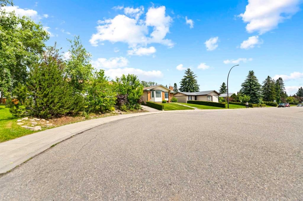 323 Maddock Crescent Ne, Calgary, AB