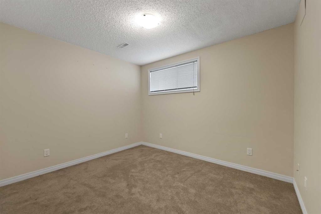 323 Maddock Crescent Ne, Calgary, AB