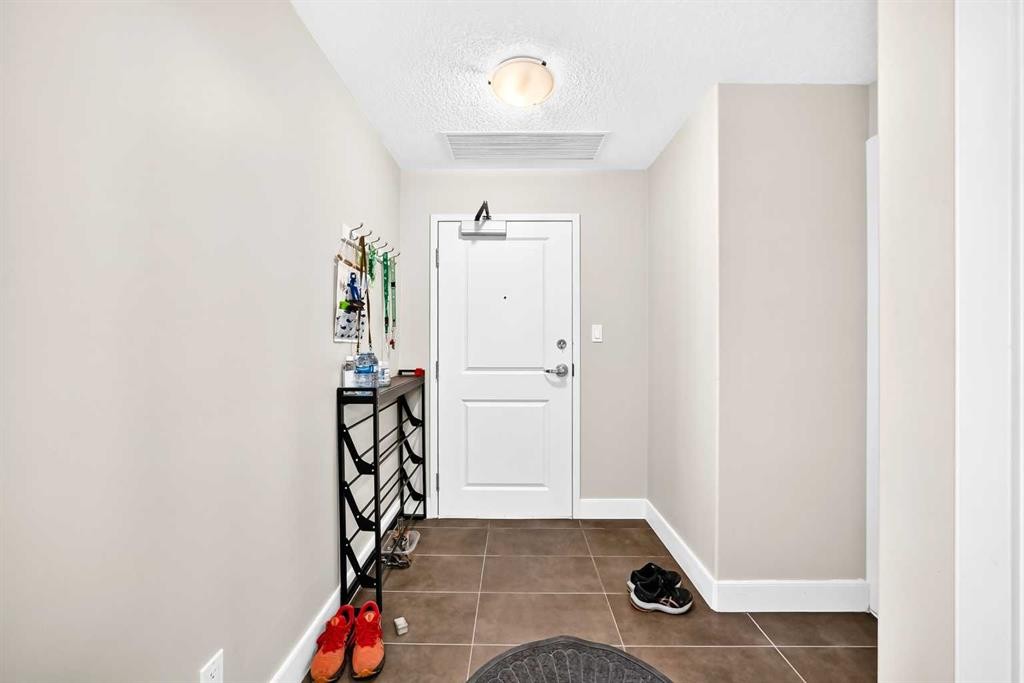 1407-77 Spruce Place Sw, Calgary, AB