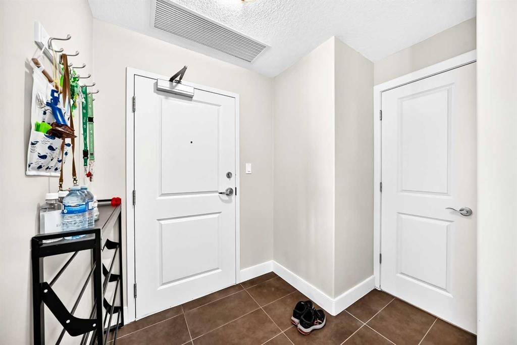 1407-77 Spruce Place Sw, Calgary, AB