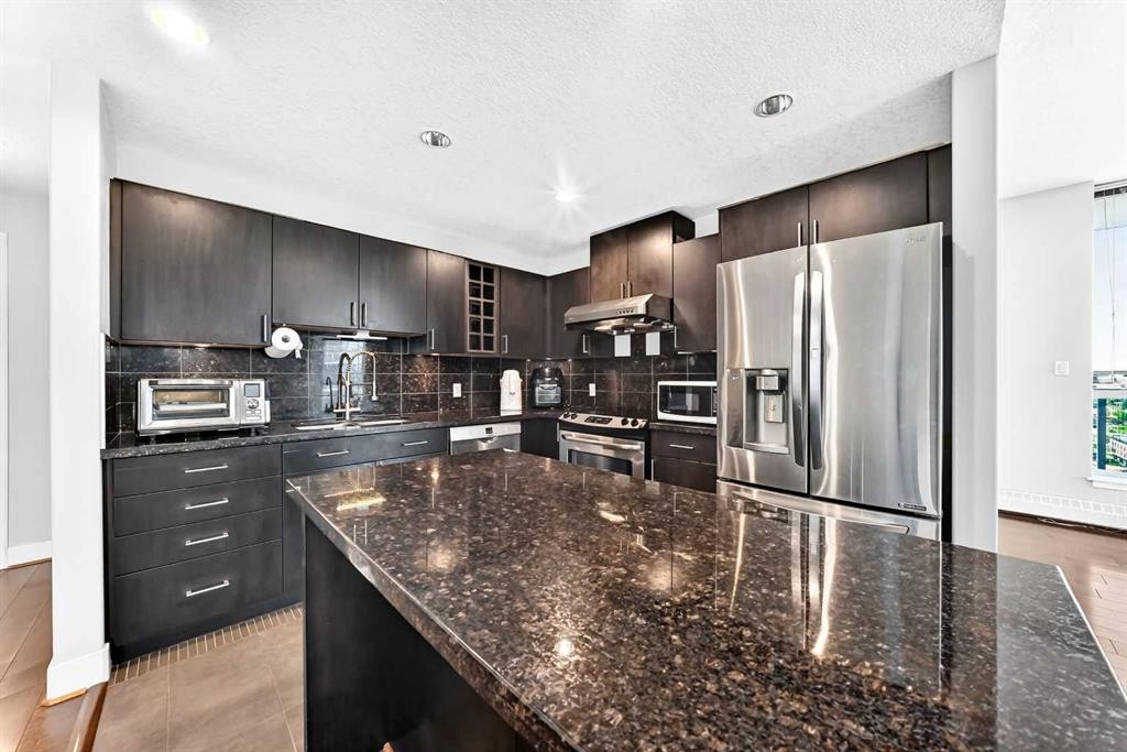 1407-77 Spruce Place Sw, Calgary, AB