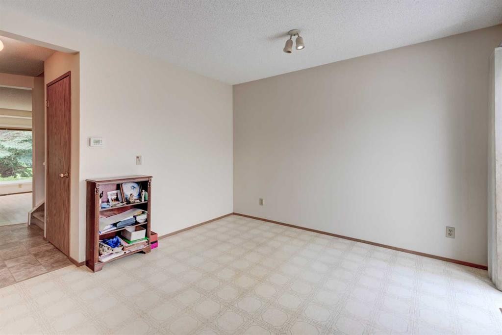 232 Erin Woods Drive Se, Calgary, AB