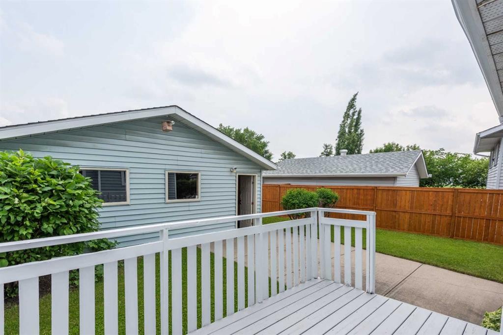232 Erin Woods Drive Se, Calgary, AB