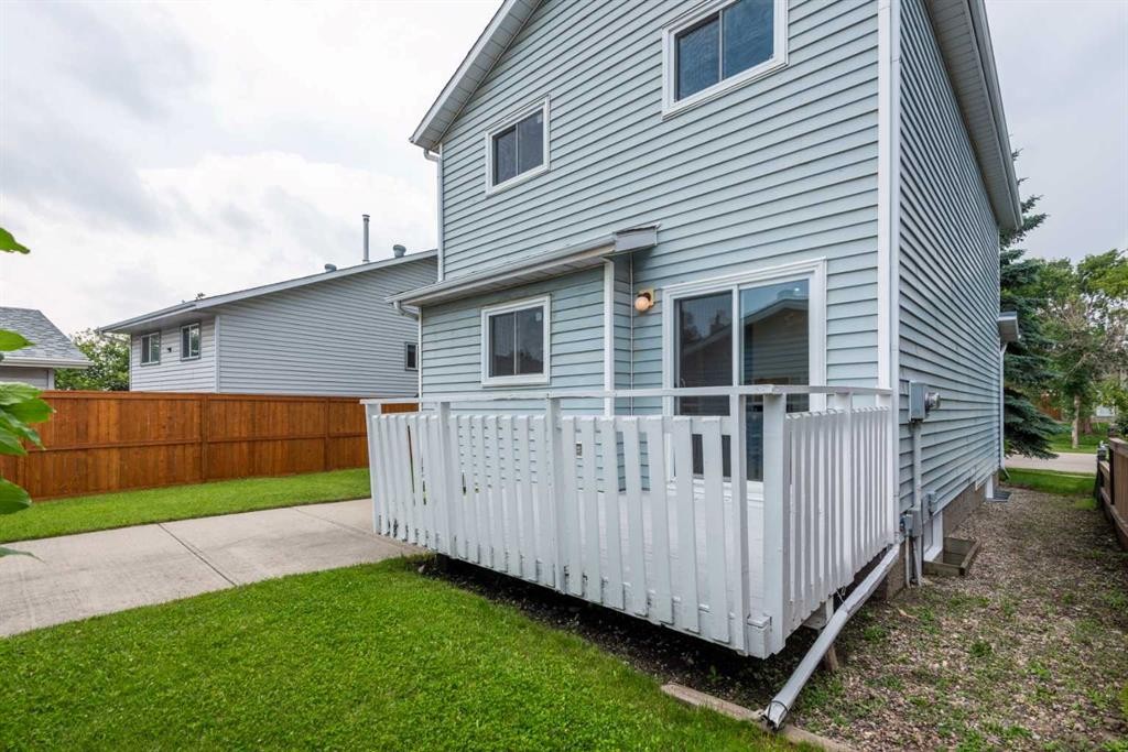 232 Erin Woods Drive Se, Calgary, AB