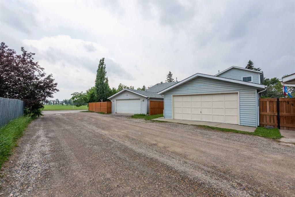 232 Erin Woods Drive Se, Calgary, AB