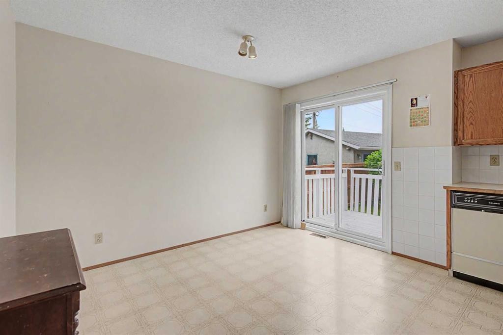 232 Erin Woods Drive Se, Calgary, AB