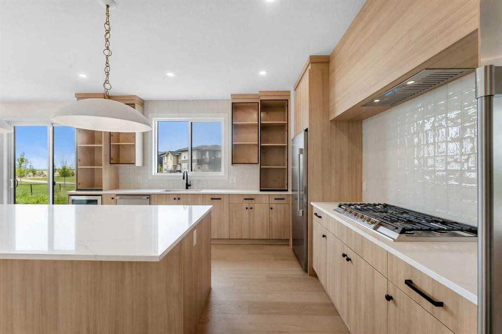 99 South Shore Road, Chestermere, AB - Indoor Photo Showing Kitchen With Upgraded Kitchen