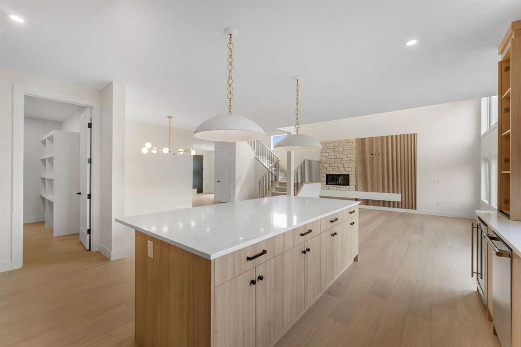 99 South Shore Road, Chestermere, AB - Indoor Photo Showing Kitchen