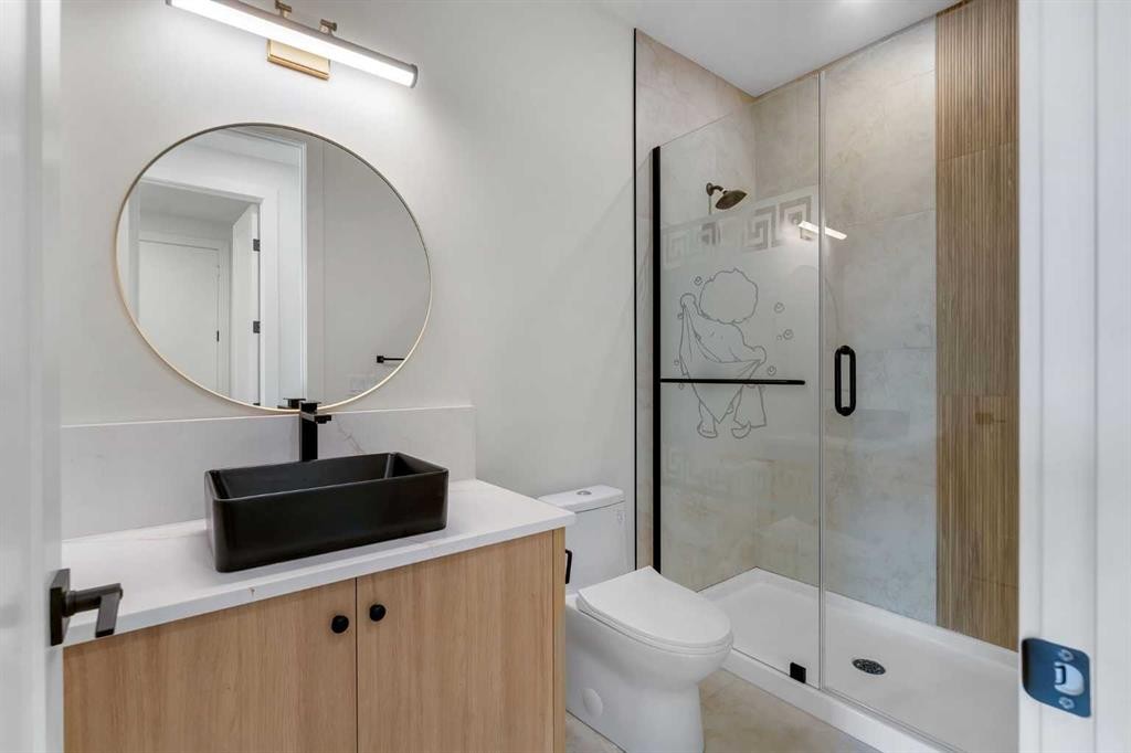 99 South Shore Road, Chestermere, AB - Indoor Photo Showing Bathroom