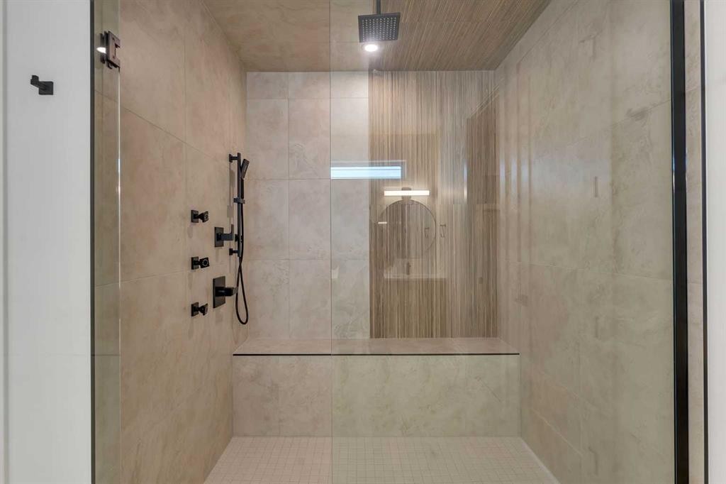 99 South Shore Road, Chestermere, AB - Indoor Photo Showing Bathroom