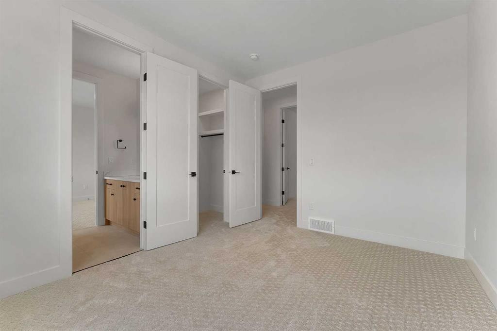99 South Shore Road, Chestermere, AB - Indoor Photo Showing Other Room