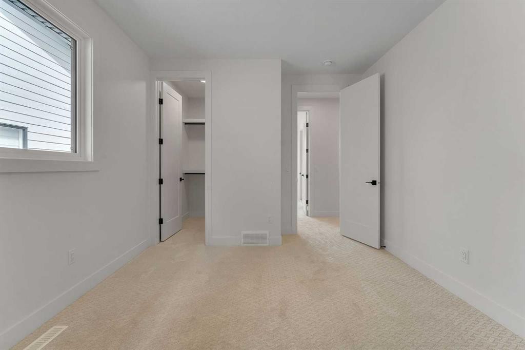 99 South Shore Road, Chestermere, AB - Indoor Photo Showing Other Room
