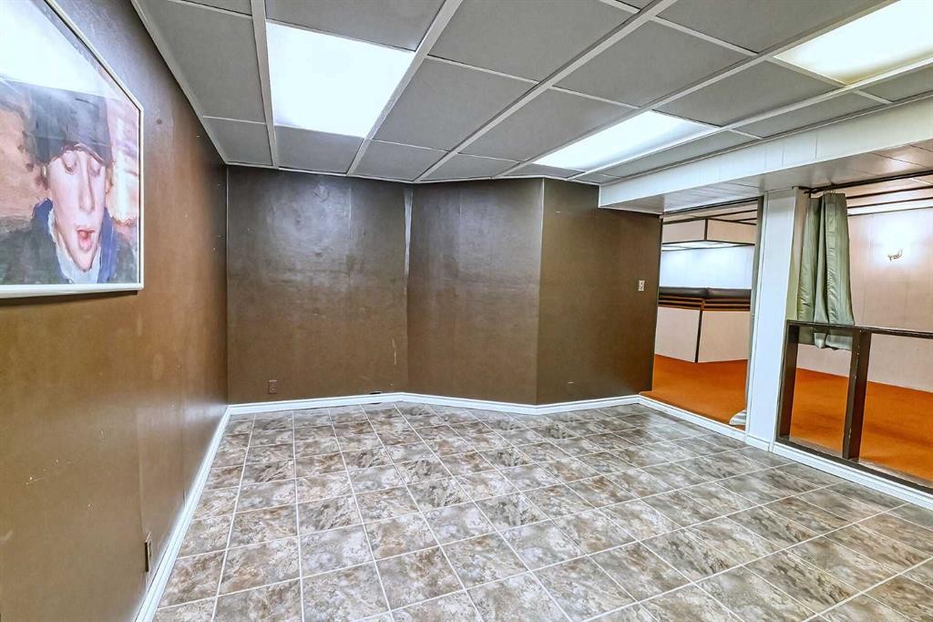 3523 48 Street Ne, Calgary, AB - Indoor