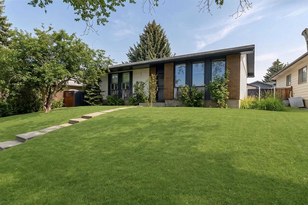 3523 48 Street Ne, Calgary, AB - Outdoor