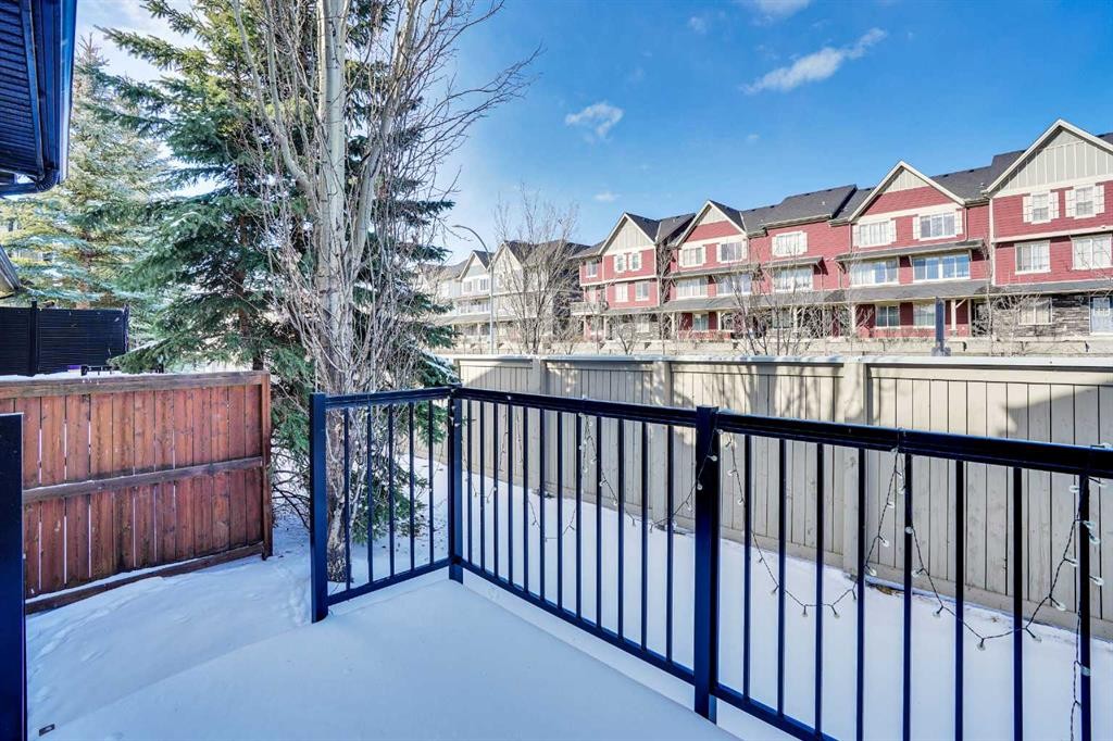 142 Panatella Park Nw, Calgary, AB - Outdoor