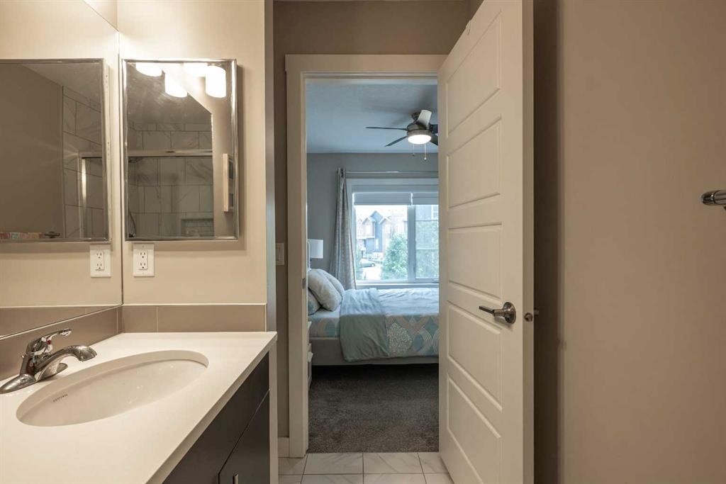 156 Livingston Common Ne, Calgary, AB - Indoor Photo Showing Bathroom