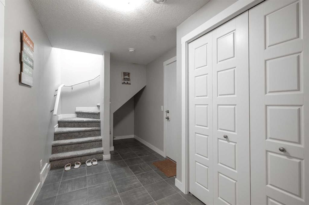 156 Livingston Common Ne, Calgary, AB - Indoor Photo Showing Other Room