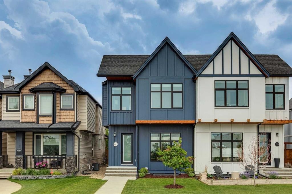 1329 Regal Crescent Ne, Calgary, AB - Outdoor With Facade