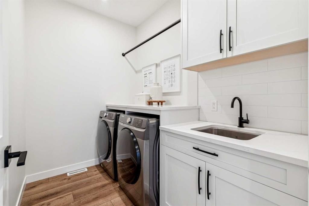 1329 Regal Crescent Ne, Calgary, AB - Indoor Photo Showing Laundry Room