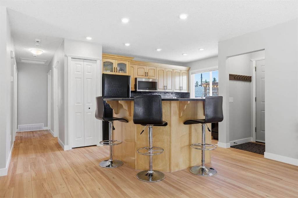 312 Penworth Way Se, Calgary, AB