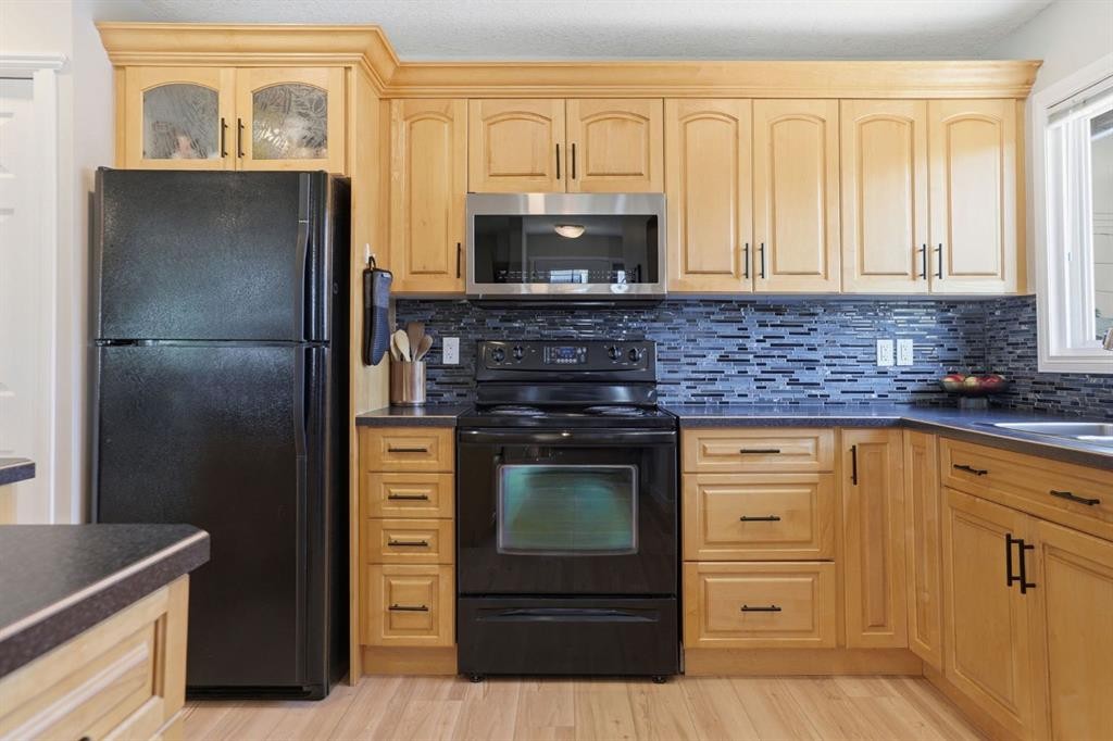 312 Penworth Way Se, Calgary, AB