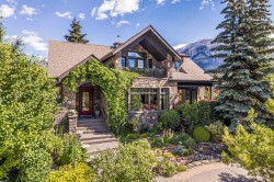 930 9 Street SOUTHCanmore, AB T1W 1Z8
