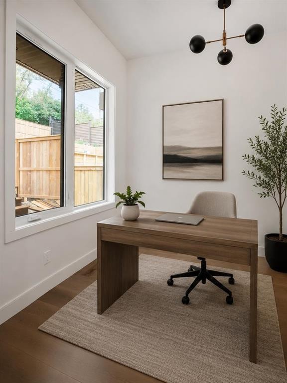 710 Bridge Crescent Ne, Calgary, AB