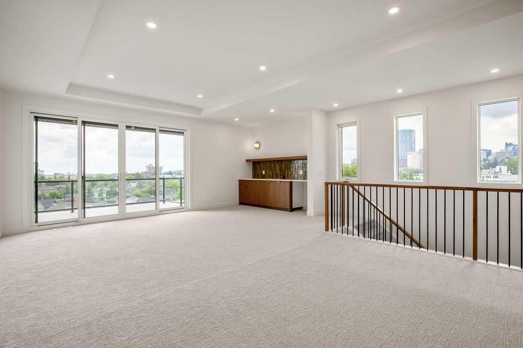 710 Bridge Crescent Ne, Calgary, AB