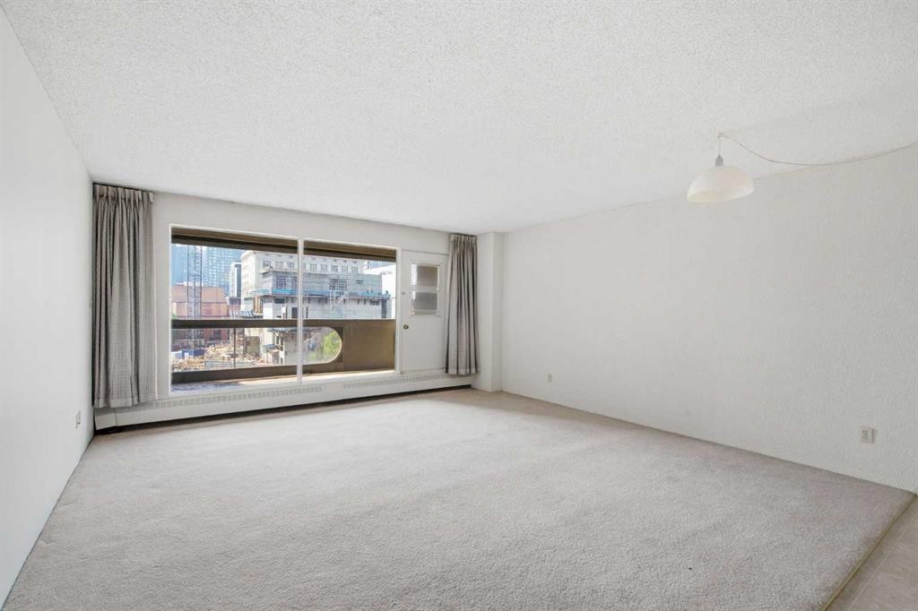 609-221 6 Avenue Se, Calgary, AB - Indoor Photo Showing Other Room