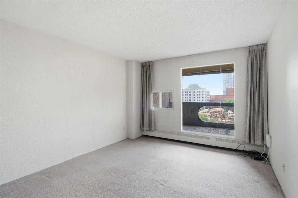 609-221 6 Avenue Se, Calgary, AB - Indoor Photo Showing Other Room