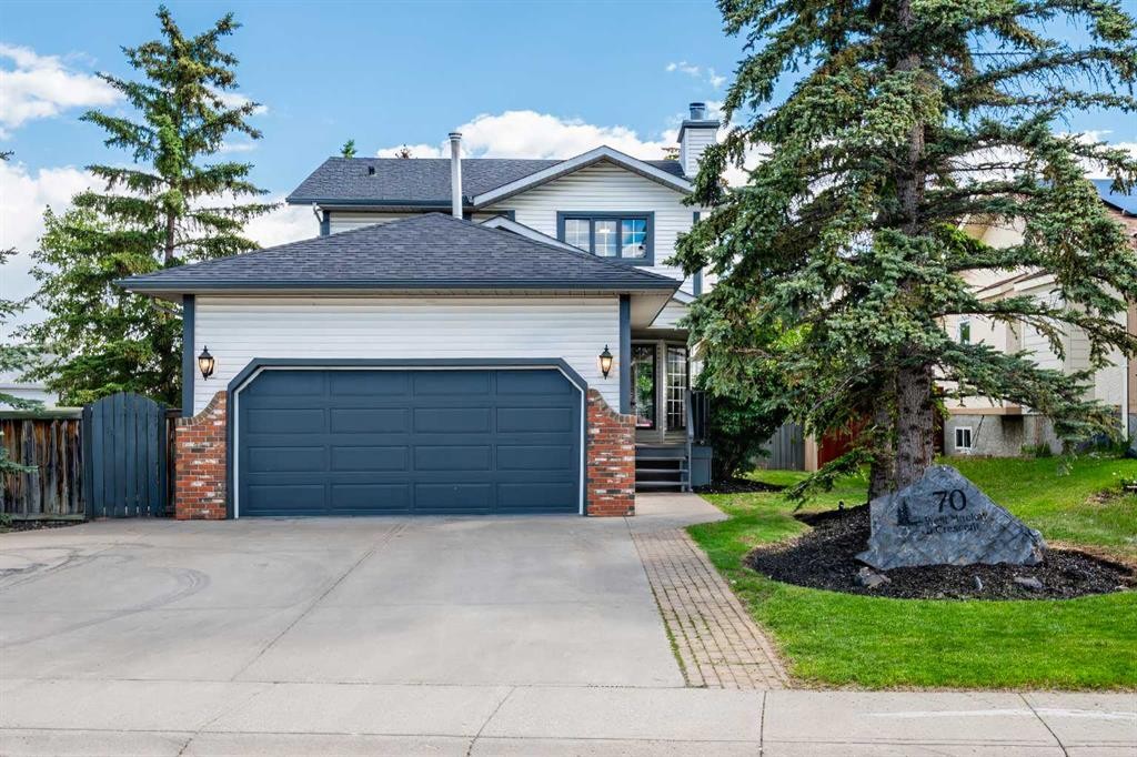 70 West Mackay Crescent, Cochrane, AB - Outdoor