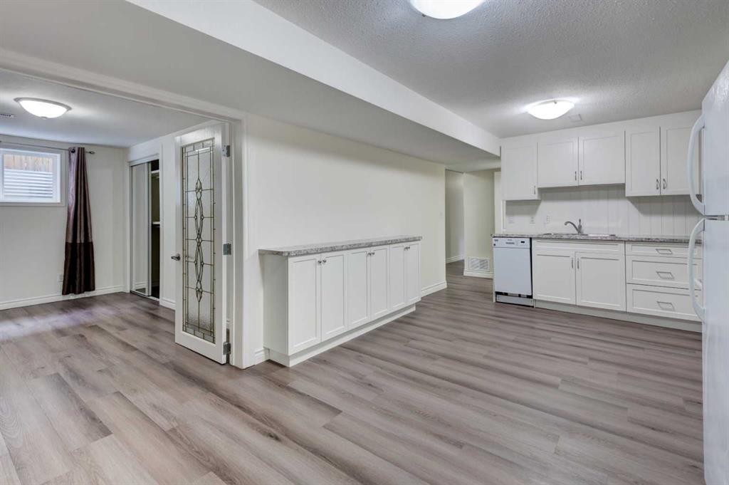 660 Queen Charlotte Drive Se, Calgary, AB