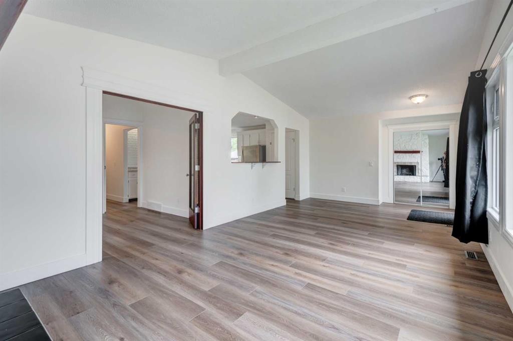 660 Queen Charlotte Drive Se, Calgary, AB