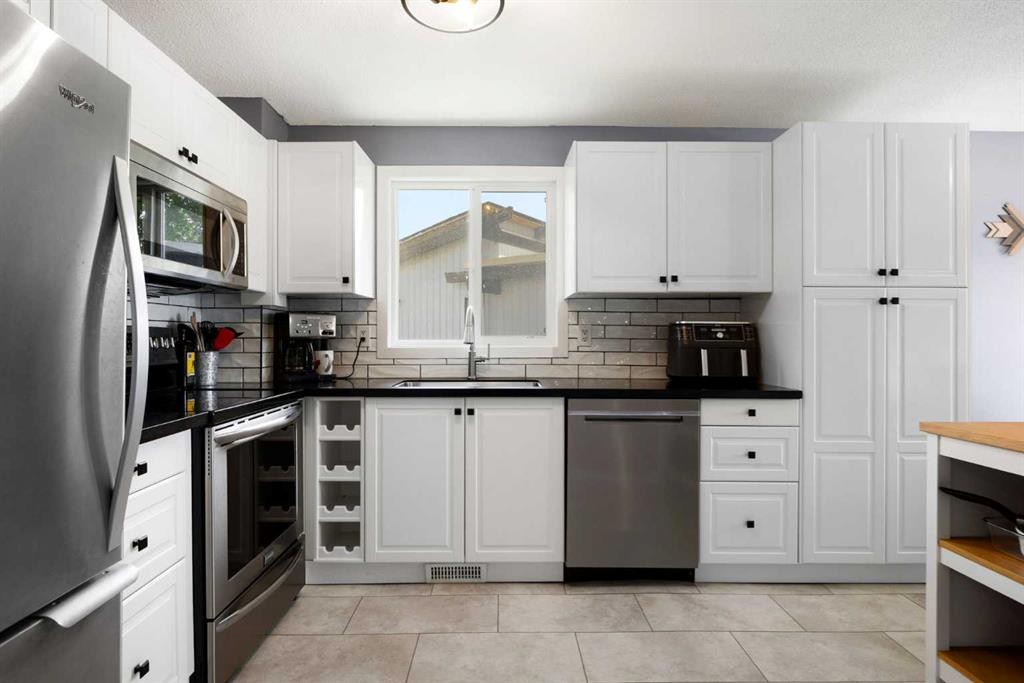 8A Arlington Bay Se, Calgary, AB