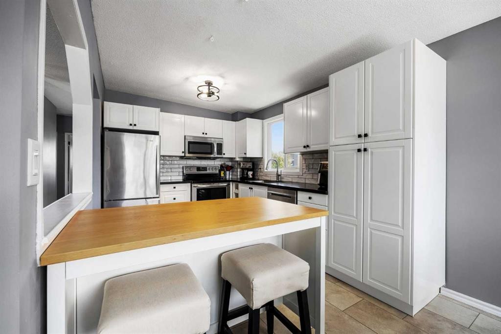 8A Arlington Bay Se, Calgary, AB