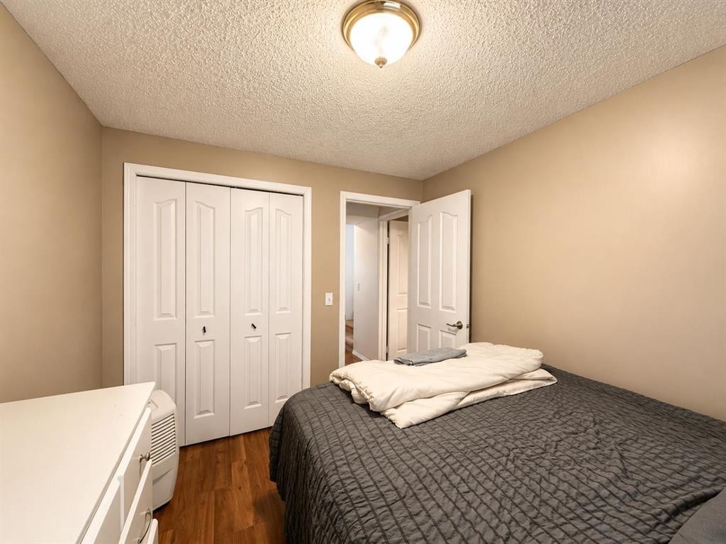 2119 23 Ave Close, Bowden, AB