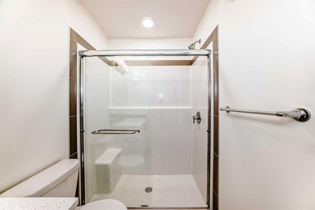 12 Savanna Place Ne, Calgary, AB - Indoor Photo Showing Bathroom