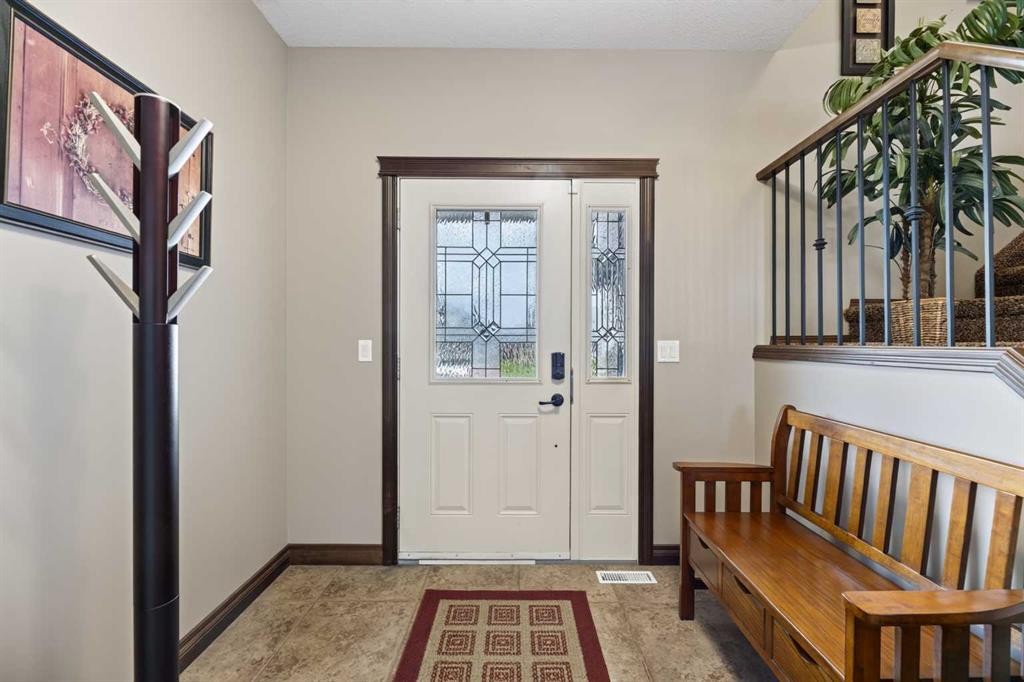 9 Vantage Crescent, Olds, AB