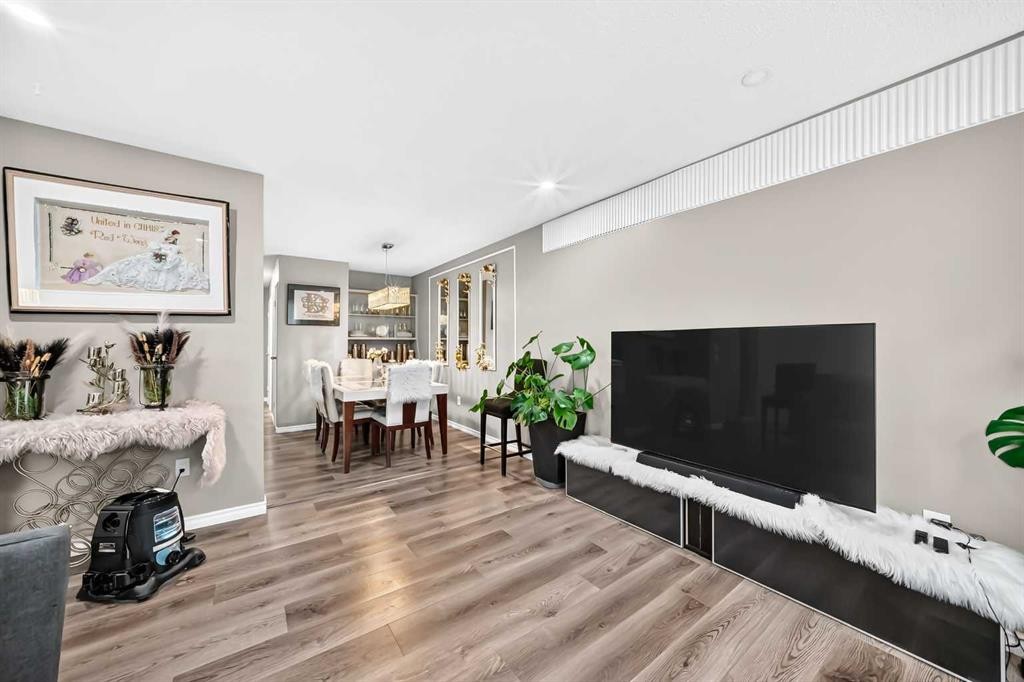 553 Macewan Drive Nw, Calgary, AB