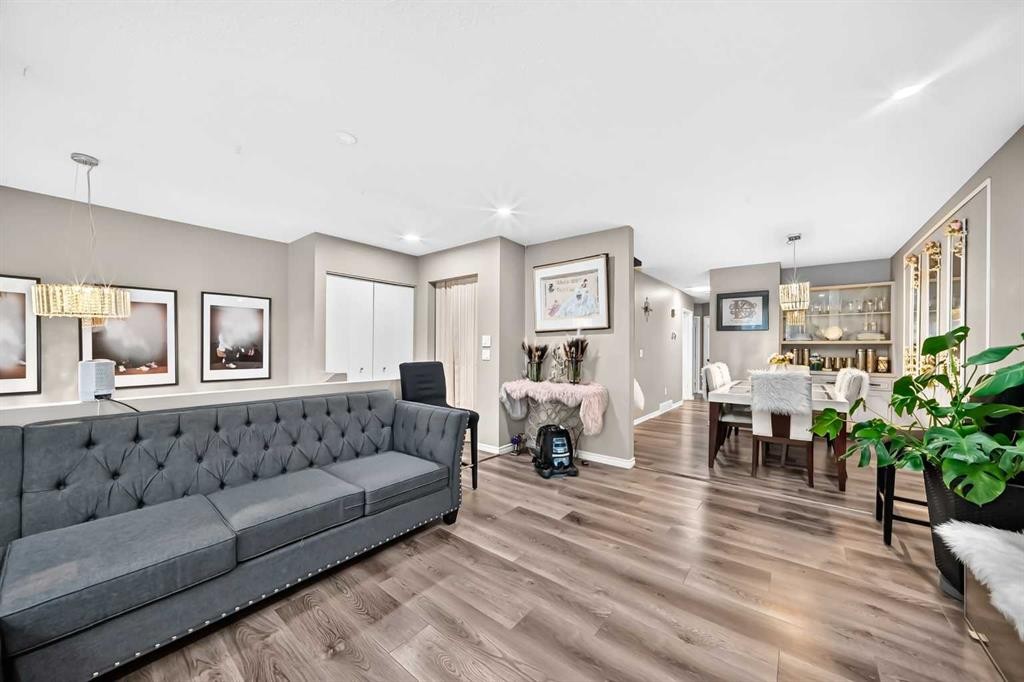 553 Macewan Drive Nw, Calgary, AB
