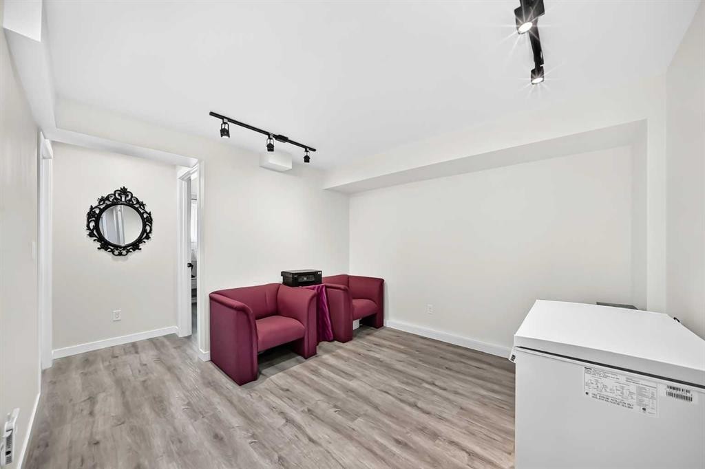 553 Macewan Drive Nw, Calgary, AB