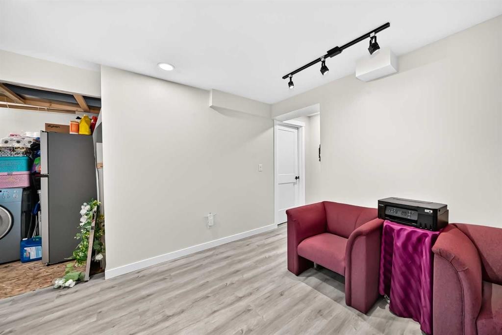 553 Macewan Drive Nw, Calgary, AB