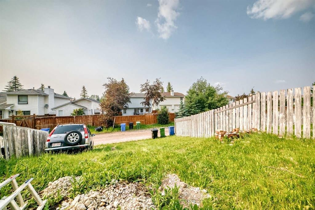 553 Macewan Drive Nw, Calgary, AB