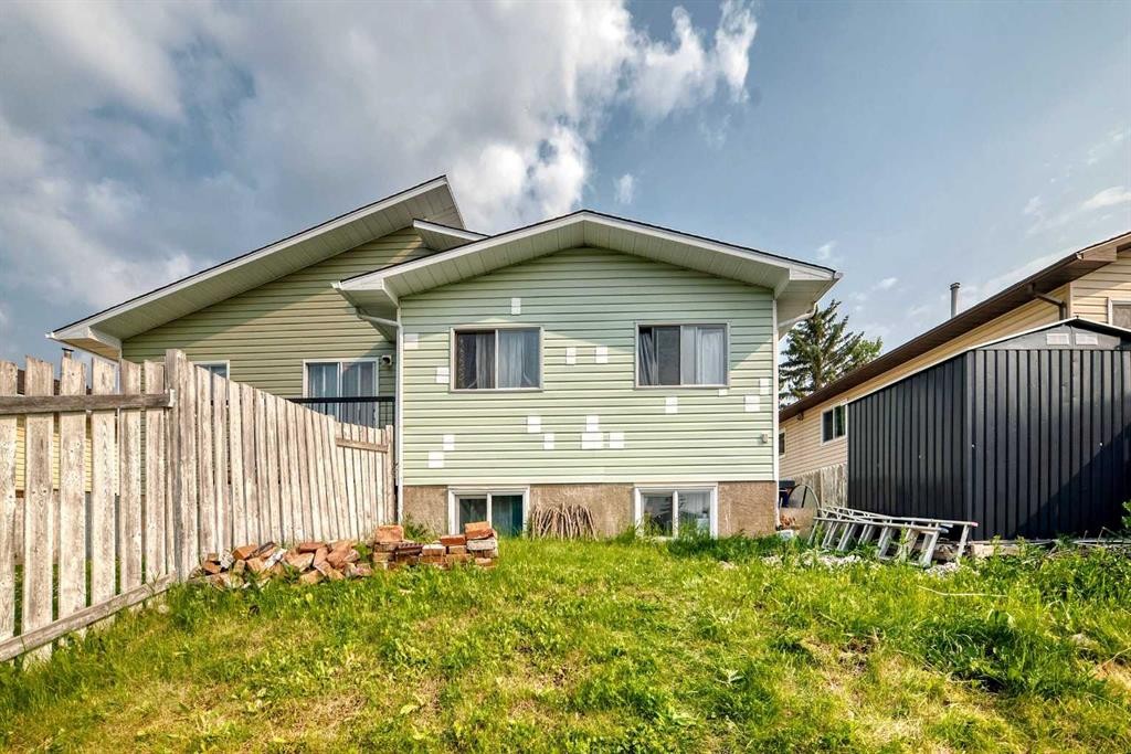 553 Macewan Drive Nw, Calgary, AB