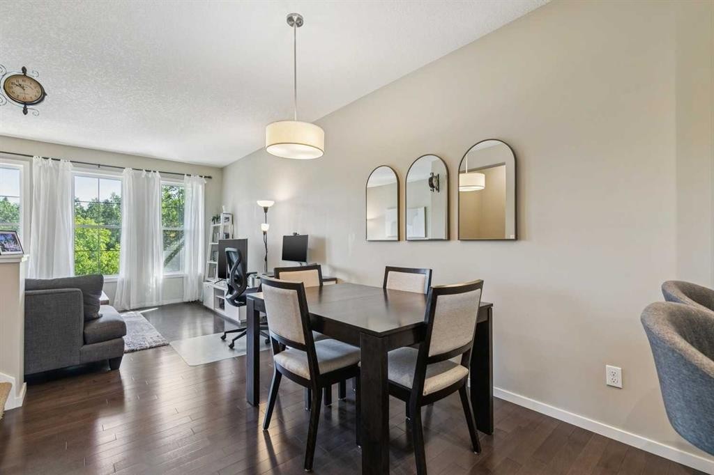334 Ascot Circle Sw, Calgary, AB