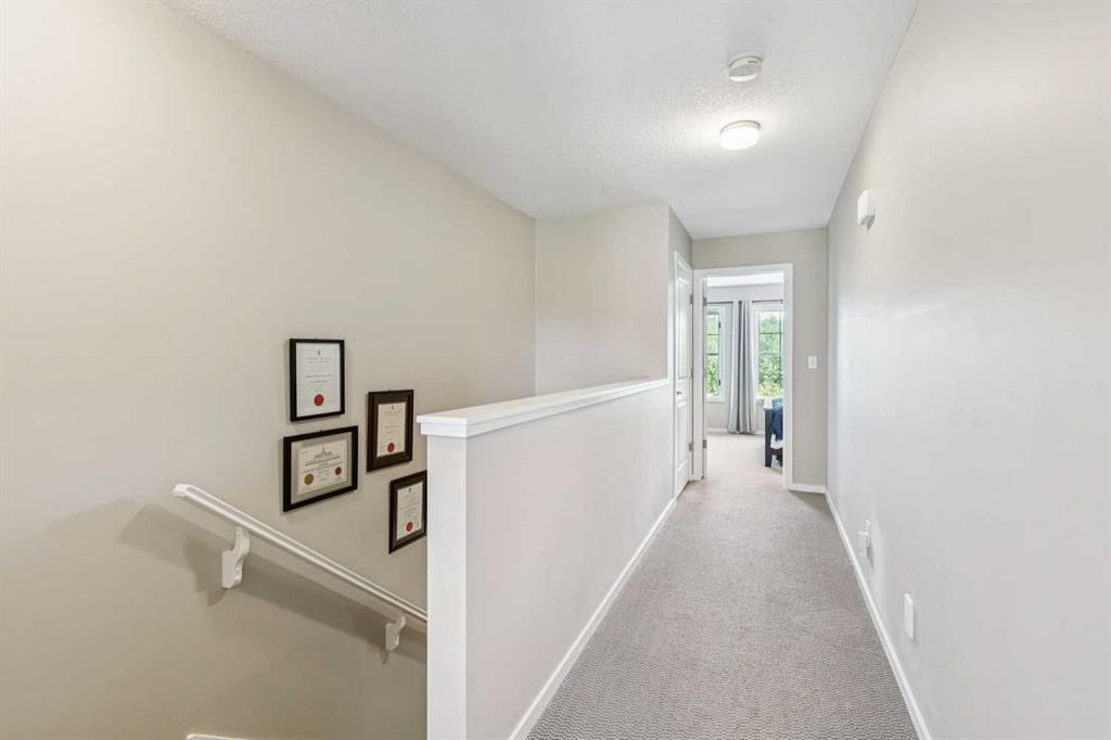 334 Ascot Circle Sw, Calgary, AB