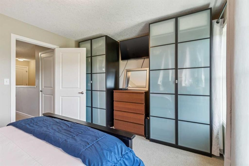 334 Ascot Circle Sw, Calgary, AB