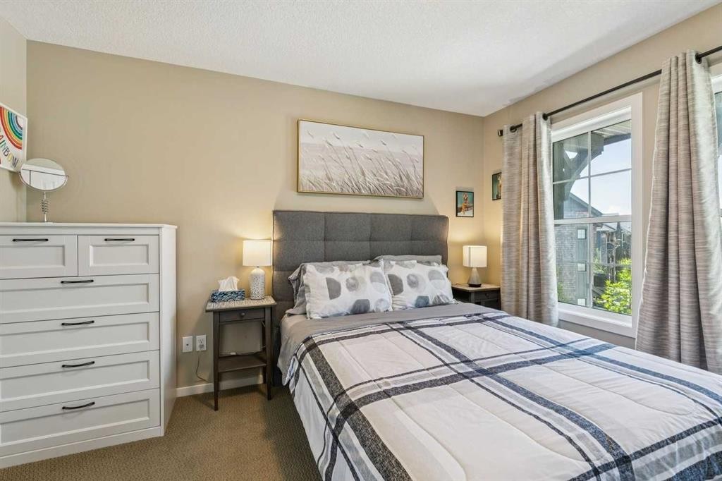 334 Ascot Circle Sw, Calgary, AB